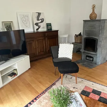Behagliches Haus Mit Kamin مونشاو