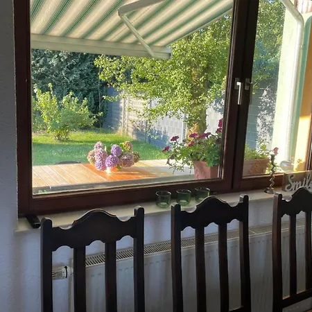 Behagliches Haus Mit Kamin 別荘